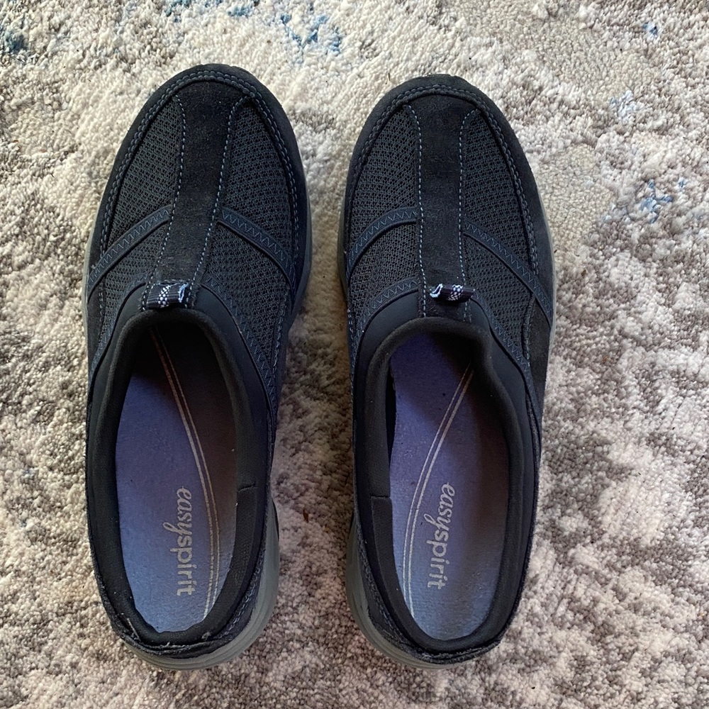 Easy Spirit Ladies Navy Blue Slip-On Sneakers Shoes size 6